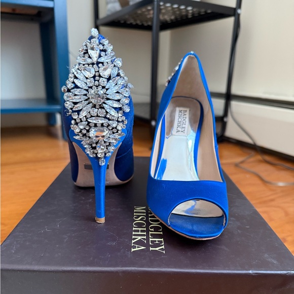 Badgley Mischka Nilla Peep Toe Pumps in Sapphire 6.5 - Picture 1 of 16